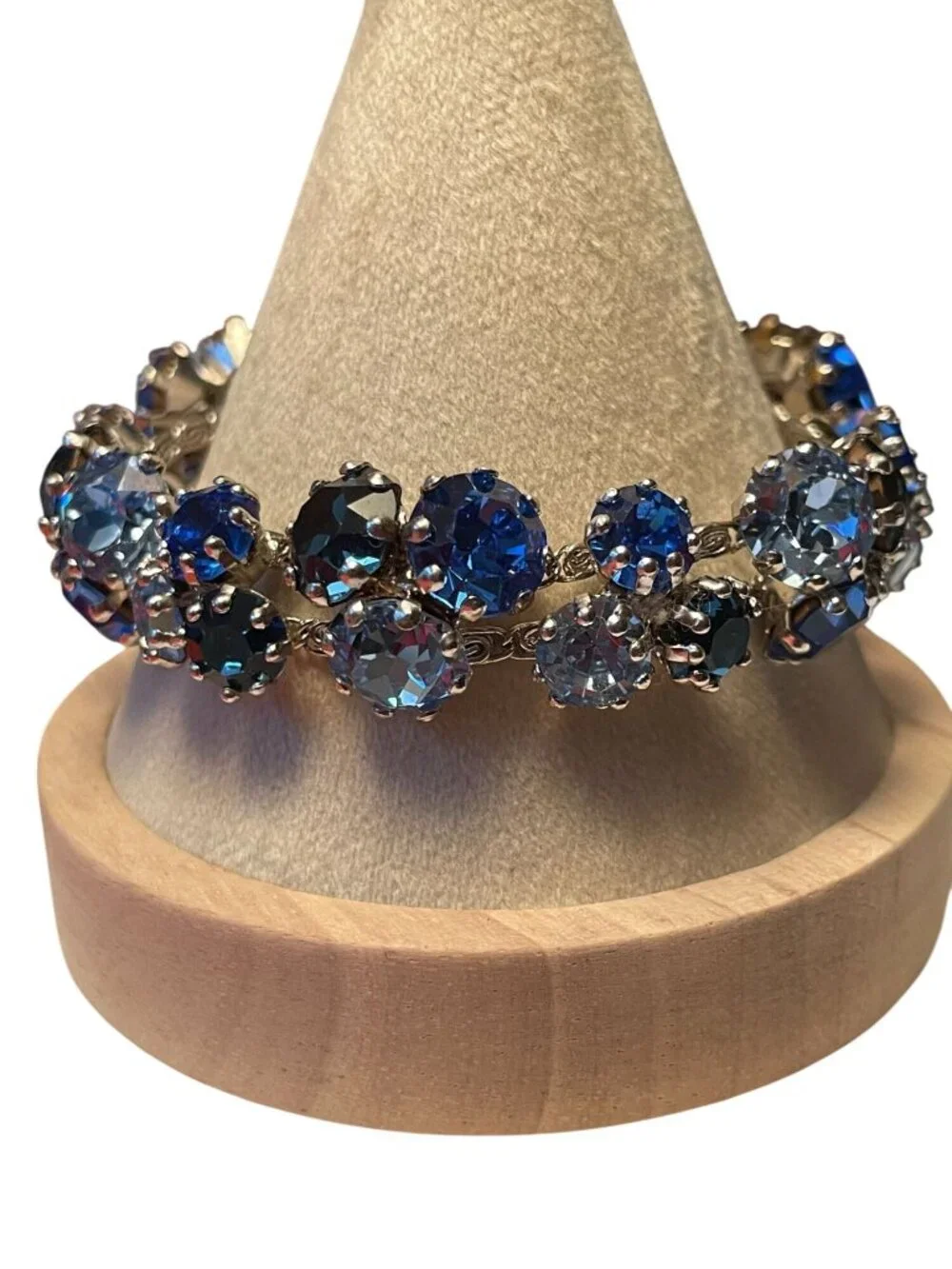 Vintage Prong-Set Blue Glass Stone Bracelet 1940s Style Unsigned Hattie Carnegie